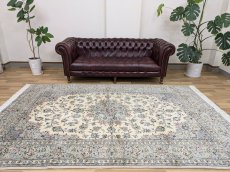 画像1: 新品 ペルシャ 絨毯 カシャーン 305 x 200 cm 縦3m 横2m 6㎡ 〜6帖程度 リビング ダイニング 3人掛けソファ コーナーソファ 大判 サイズ 天然 肉厚 ウール 手織り トライバル ラグ 敷物 マット カーペット メダリオン 生成り 白 アイボリー クリーム MA2683-305200Z080 (1)