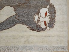 画像4: 新品 ペルシャ ギャッベ 縦1.2m アクセント ラグ サイズ 124 x 87 cm 肉厚 ウール 手織り ハンドメイド ギャベ マット カーペット  ライオンラグ ブラウン ベージュグレー 原毛系 MA2376-12487Z015 (4)